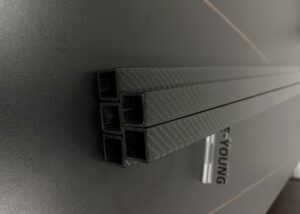 Tubo quadrado de fibra de carbono de 2,5 mm com acabamento brilhante