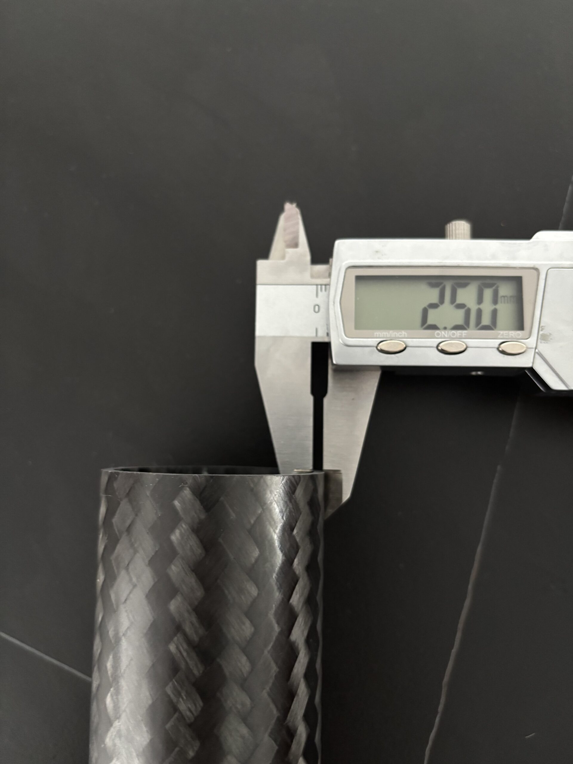 carbon-fiber-tube-heavy-lift-drone-arm-application Application of pull winding carbon fiber tube on a heavy-lift unmanned aerial vehicle (UAV)